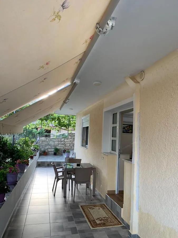 Rajan Apartment Sarandë